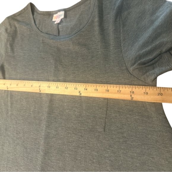 Lularoe Swing Tunic Top Size Medium Heather Gray Short Sleeve Chest Pocket - Picture 6 of 9